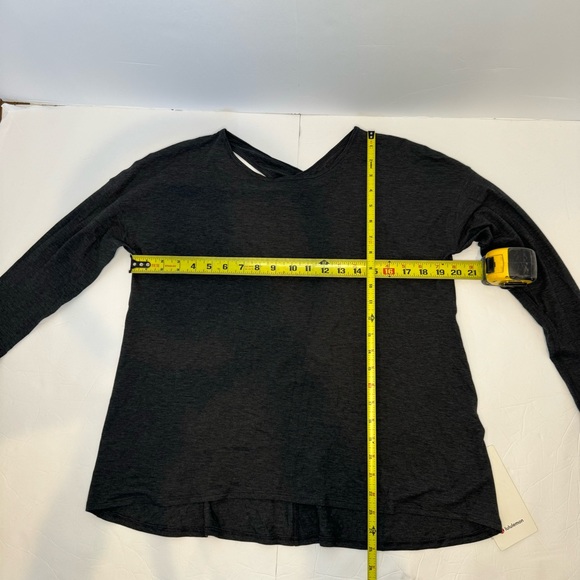 Lululemon Back Into It Long Sleeve Shirt
Heathered Black - Picture 7 of 10